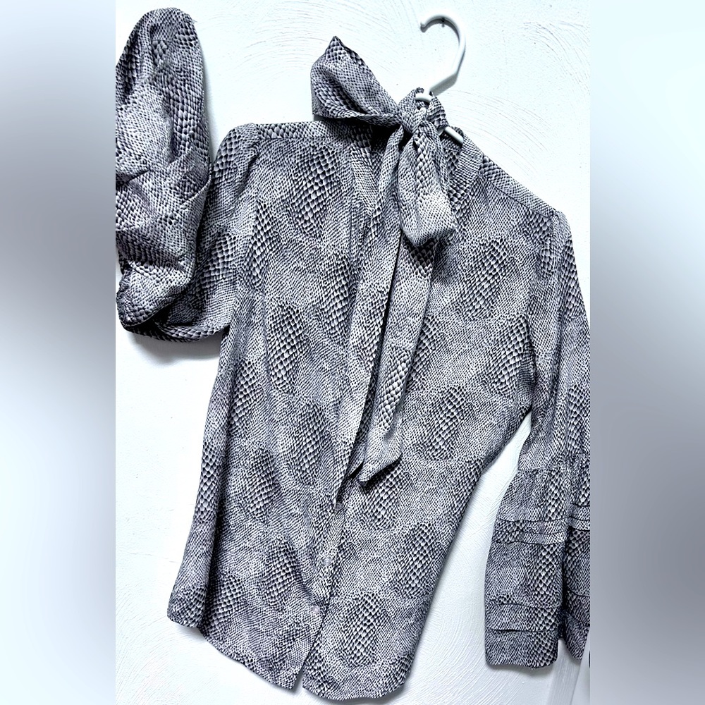 WORN ONCE! DREW Silk Snakeskin Print Blouse w/ Tiered Bell Sleeves & Neck Scarf!